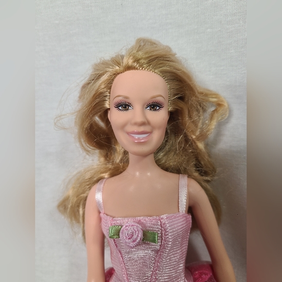 2006 Mattel~HILLARY DUFF BARBIE DOLL~Shopping Sisters Version - Picture 2 of 7